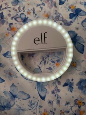 ELF White Clip-On Selfie Light